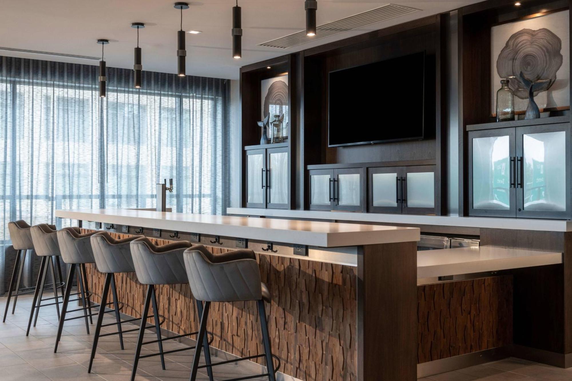 Fairfield By Marriott Inn & Suites Boston เมดฟอร์ด ภายนอก รูปภาพ